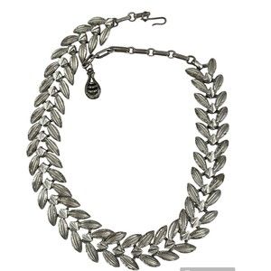 VINTAGE Coro Necklace Choker Collar Silver Tone Leaf Chain Link  Signed 17"
